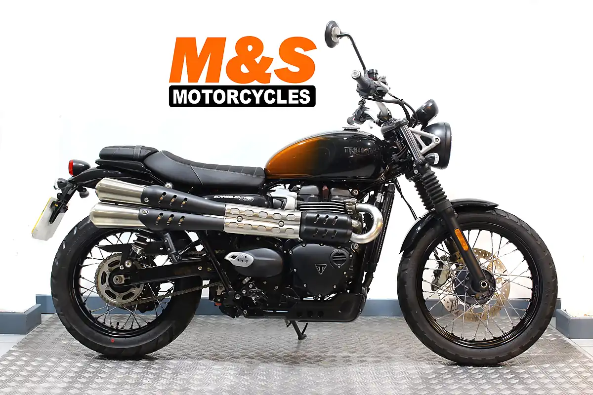 Used 2024 Triumph Scrambler 900 Orange Stealth Orange - Front View