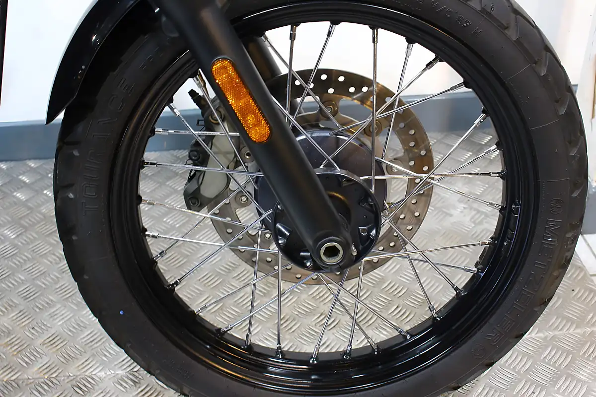 Used 2024 Triumph Scrambler 900 Orange Stealth Orange - Interior and Exterior details 5