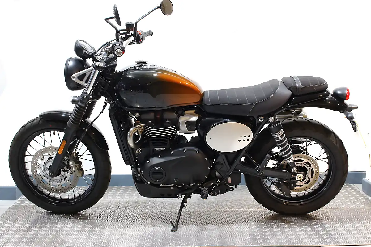 Used 2024 Triumph Scrambler 900 Orange Stealth Orange - Interior and Exterior details 9