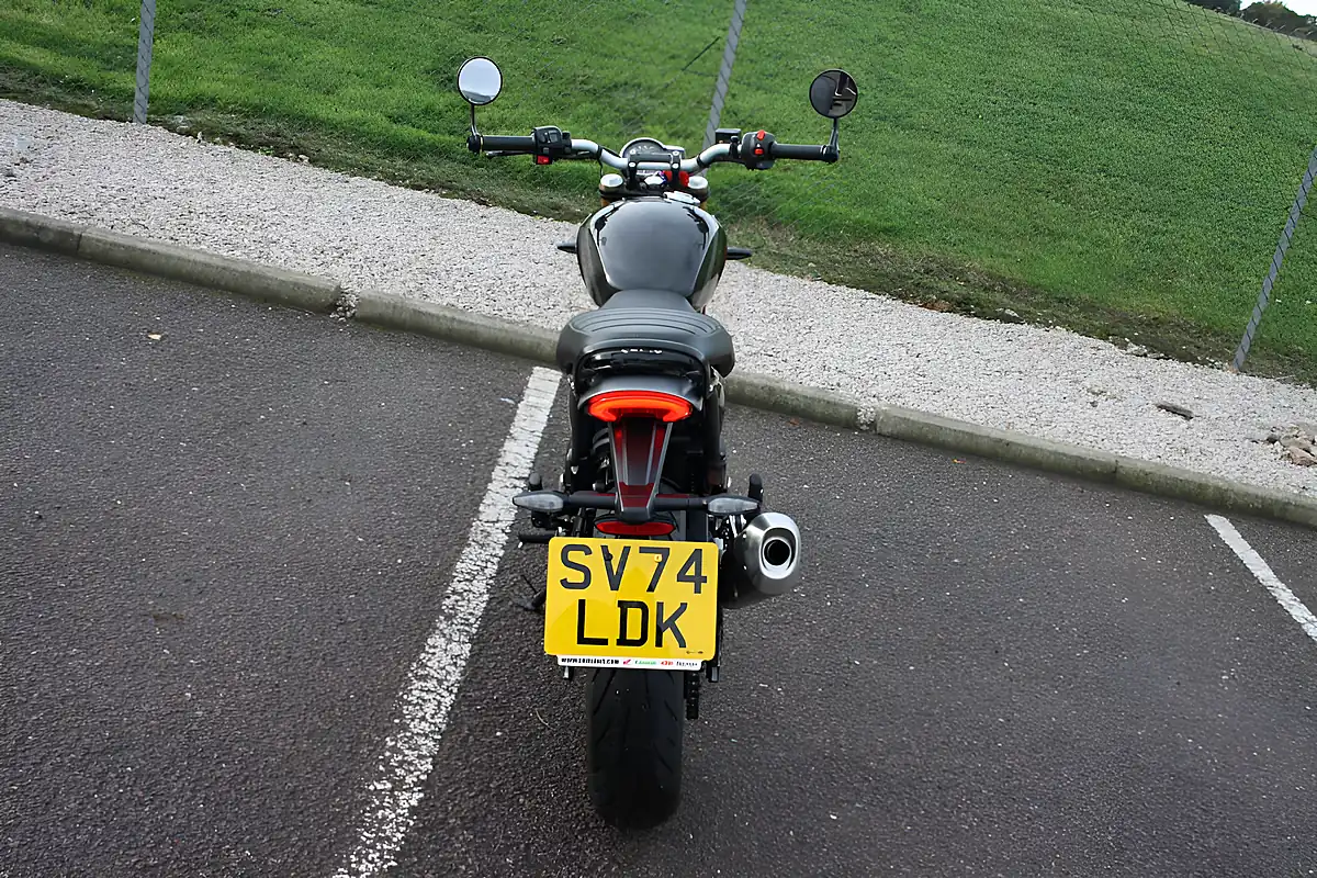 Used 2024 Triumph Speed 400 Black/Grey - Interior and Exterior details 6