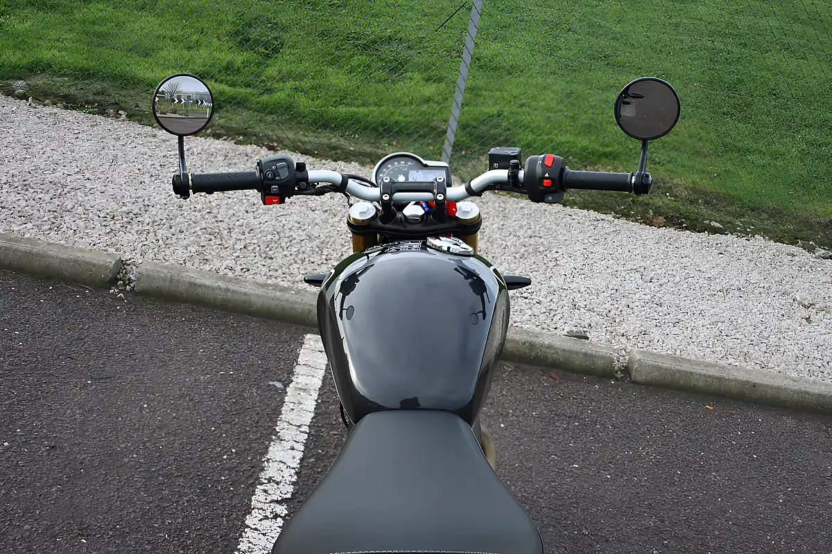 Used 2024 Triumph Speed 400 Black/Grey - Interior and Exterior details 7