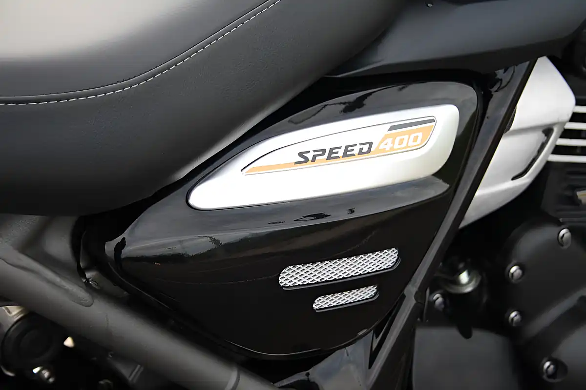 Used 2024 Triumph Speed 400 Black/Grey - Interior and Exterior details 9