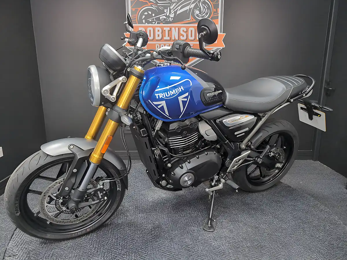 Used 2024 Triumph Speed 400 Blue - Interior and Exterior details 5