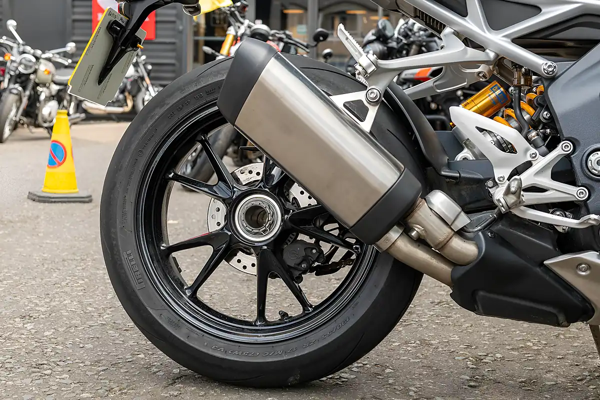 Used 2024 Triumph Speed Triple 1200 RS Sapphire Black - Interior and Exterior details 13