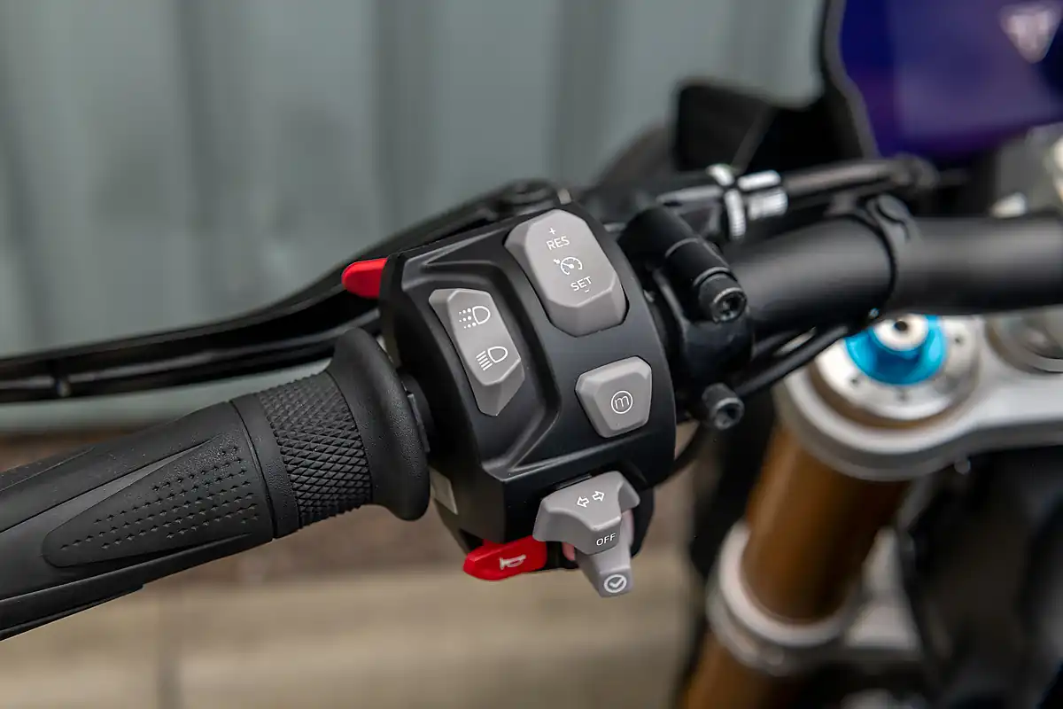 Used 2024 Triumph Speed Triple 1200 RS Sapphire Black - Interior and Exterior details 15