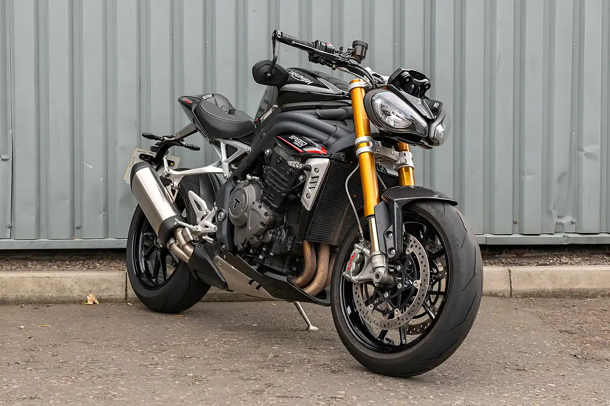 Used 2024 Triumph Speed Triple 1200 RS Sapphire Black - Interior and Exterior details 2