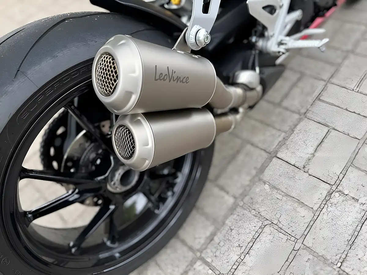 Used 2024 Triumph Speed Triple RS Red - Interior and Exterior details 12