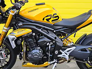 Used 2024 Triumph Speed Triple RS Yellow - Interior and Exterior details 10