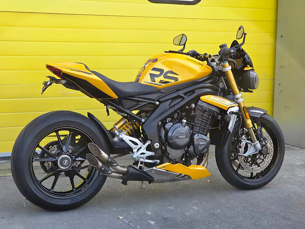 Used 2024 Triumph Speed Triple RS Yellow - Interior and Exterior details 4