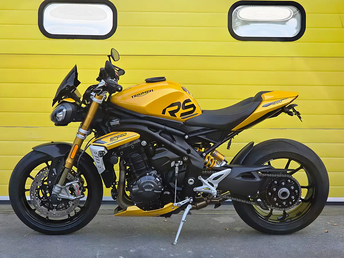 Used 2024 Triumph Speed Triple RS Yellow - Interior and Exterior details 5