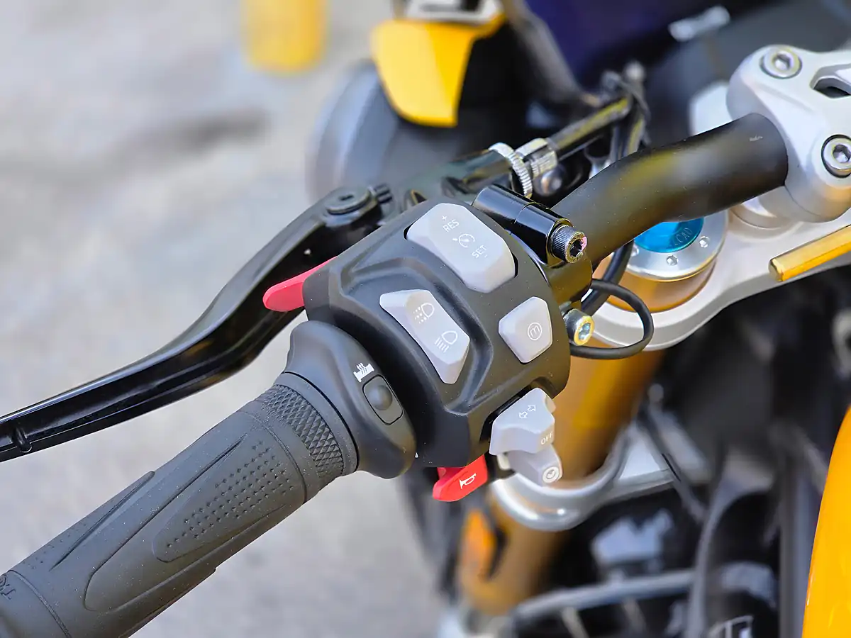 Used 2024 Triumph Speed Triple RS Yellow - Interior and Exterior details 9