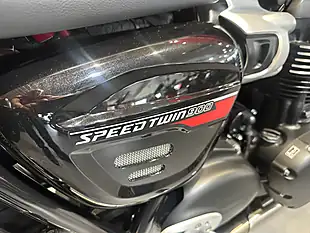 Used 2024 Triumph Speed Twin 900 Classic Red - Interior and Exterior details 11