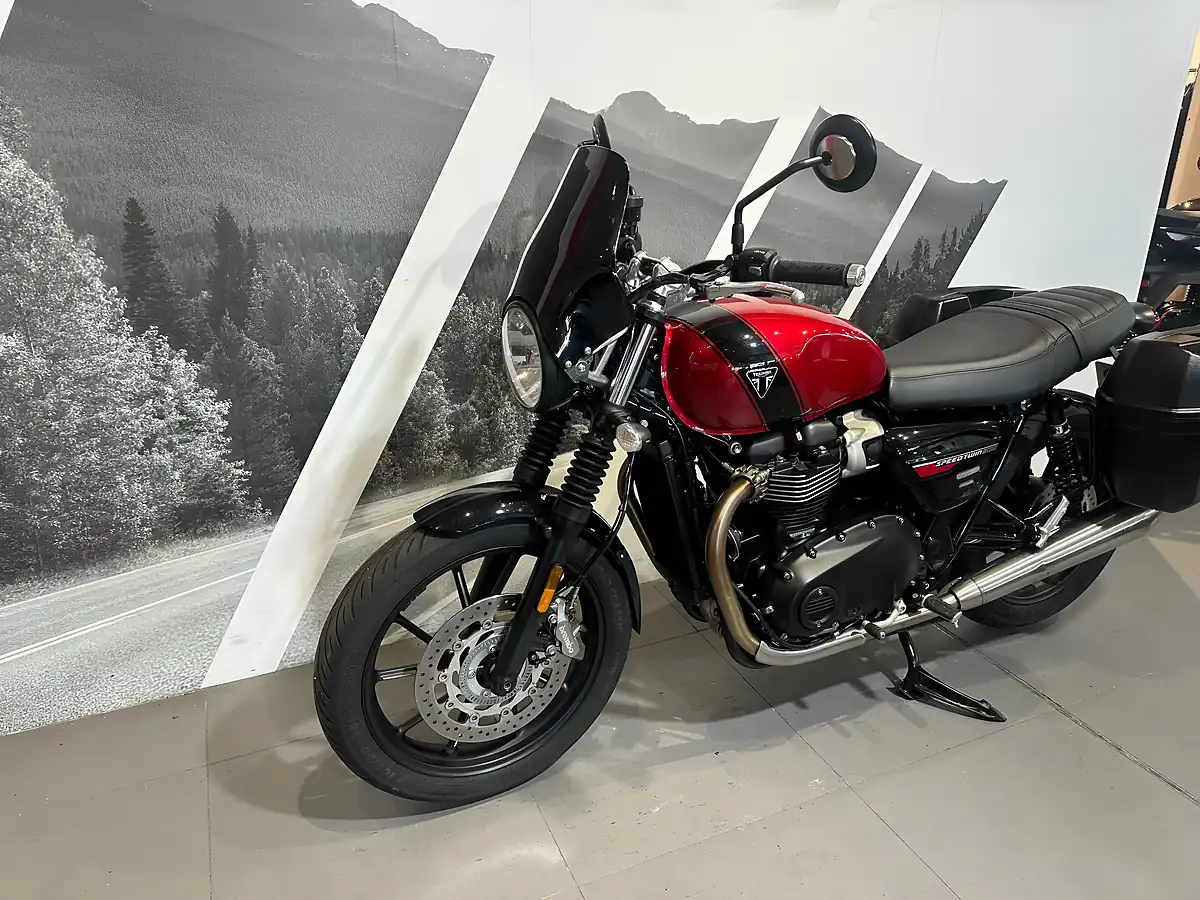Used 2024 Triumph Speed Twin 900 Classic Red - Interior and Exterior details 19