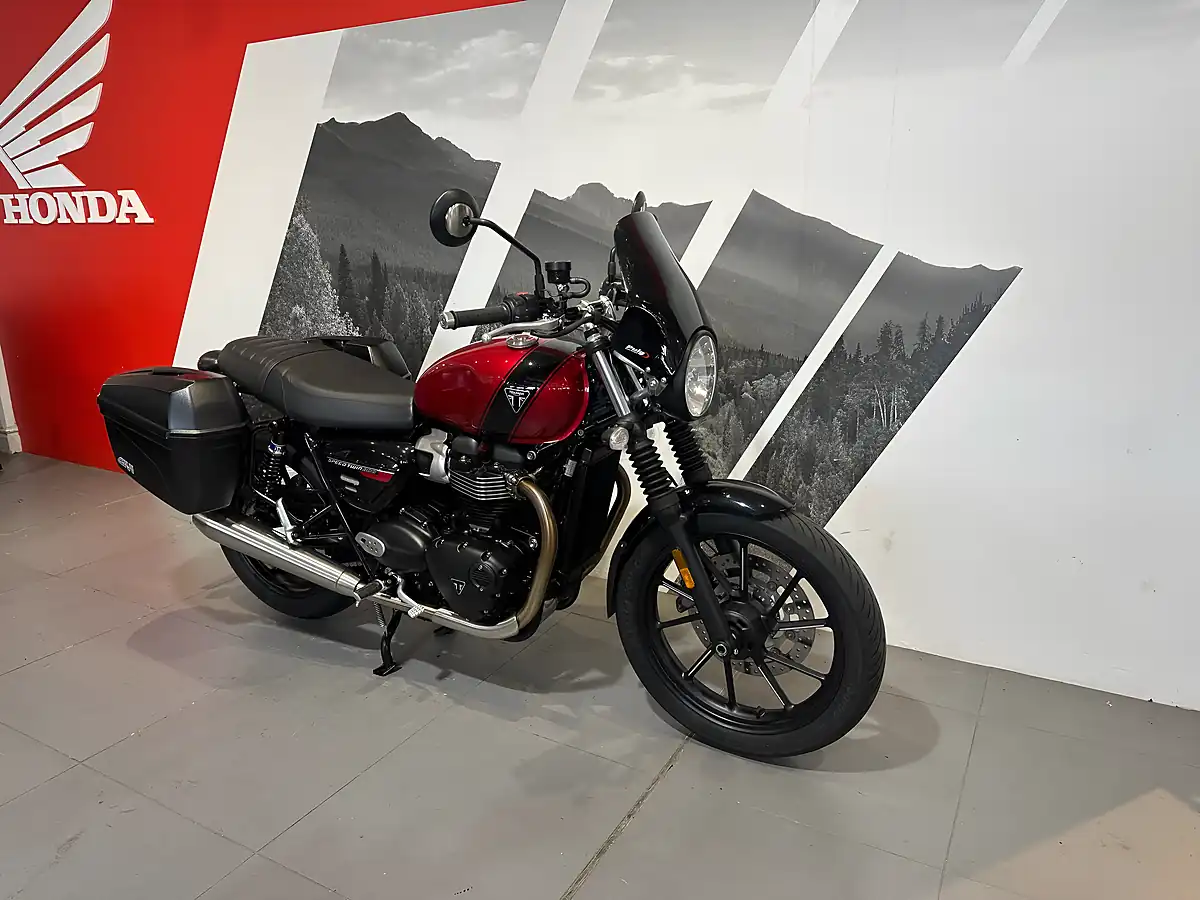 Used 2024 Triumph Speed Twin 900 Classic Red - Interior and Exterior details 4