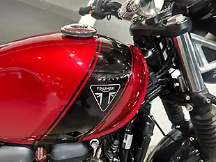 Used 2024 Triumph Speed Twin 900 Classic Red - Interior and Exterior details 8