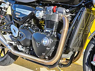 Used 2024 Triumph Speed Twin Black - Interior and Exterior details 12
