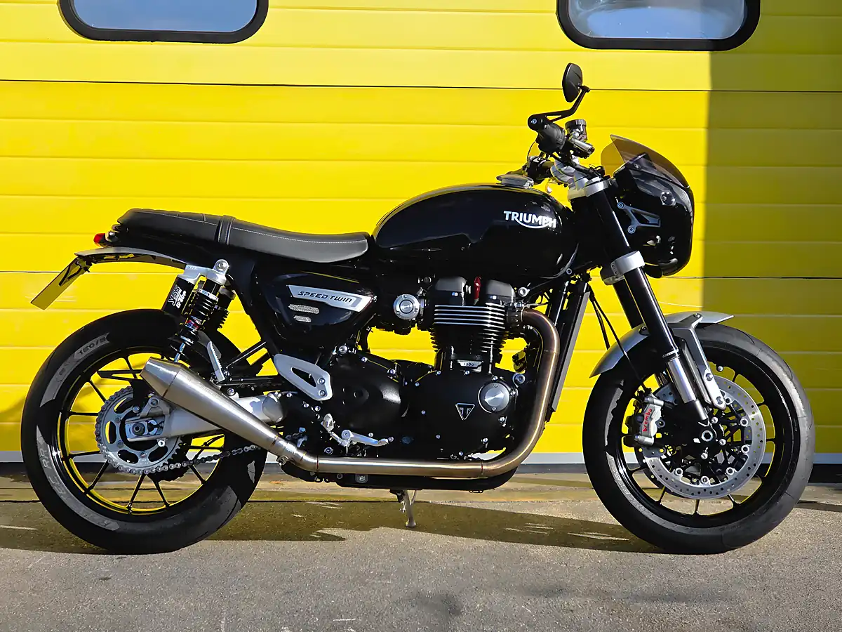 Used 2024 Triumph Speed Twin Black - Interior and Exterior details 2