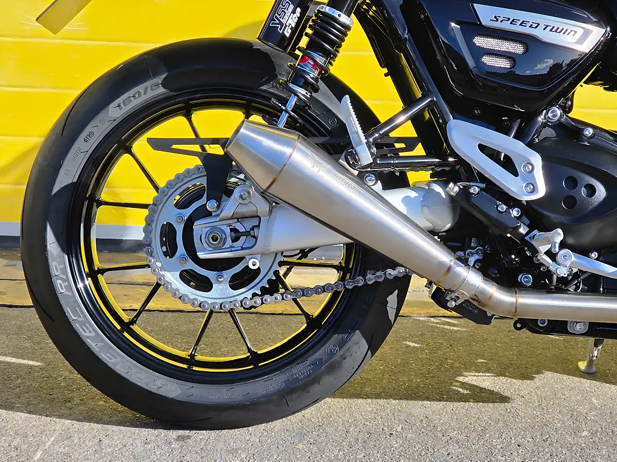 Used 2024 Triumph Speed Twin Black - Interior and Exterior details 8