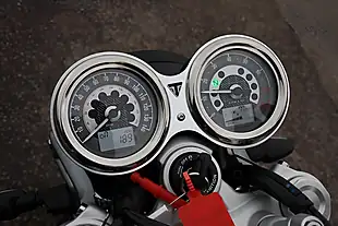 Used 2024 Triumph Speed Twin Classic Grey - Interior and Exterior details 12