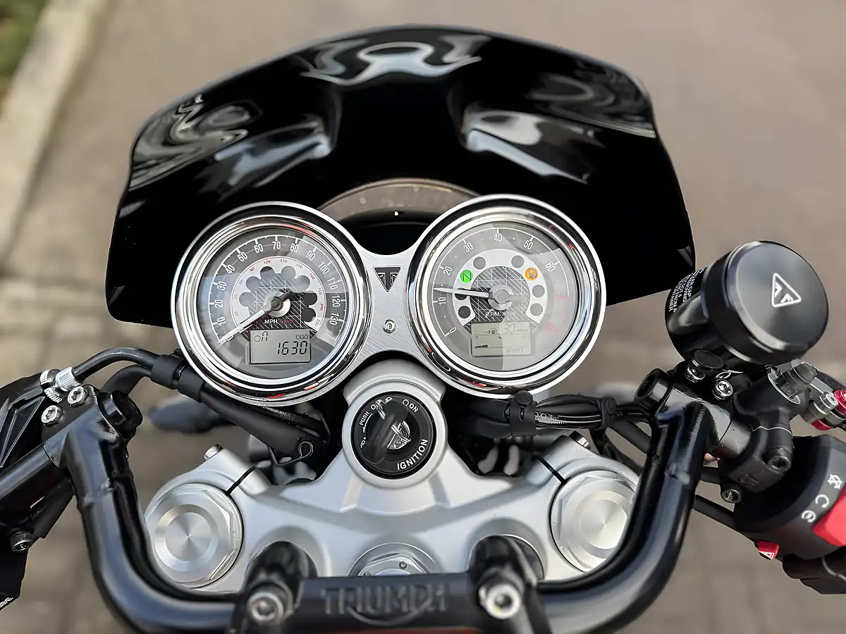 Used 2024 Triumph Speed Twin RS Orange - Interior and Exterior details 11