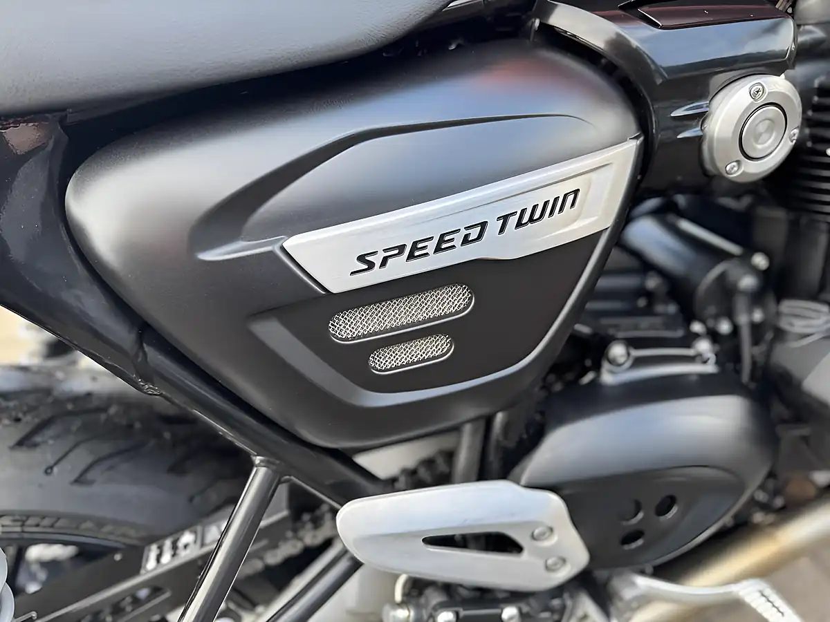Used 2024 Triumph Speed Twin RS Orange - Interior and Exterior details 13