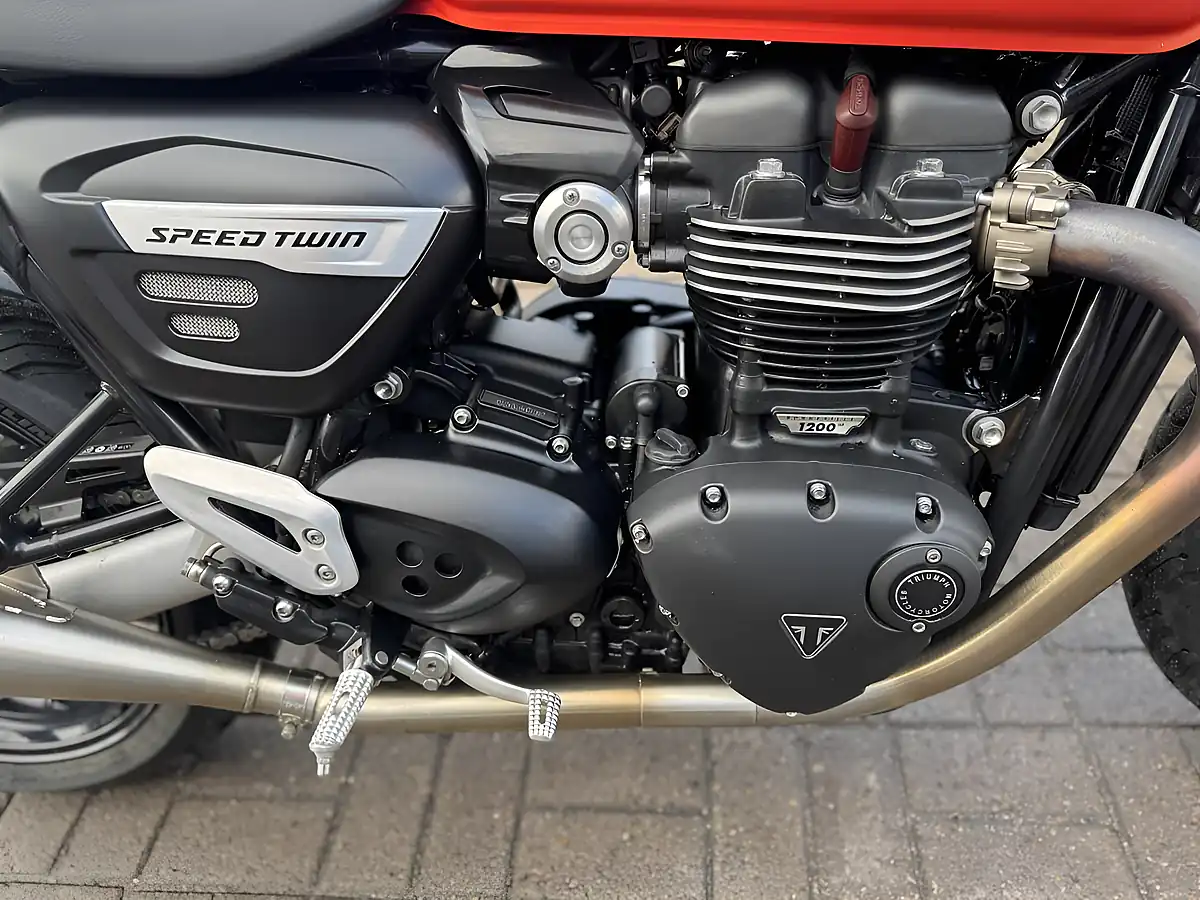 Used 2024 Triumph Speed Twin RS Orange - Interior and Exterior details 20