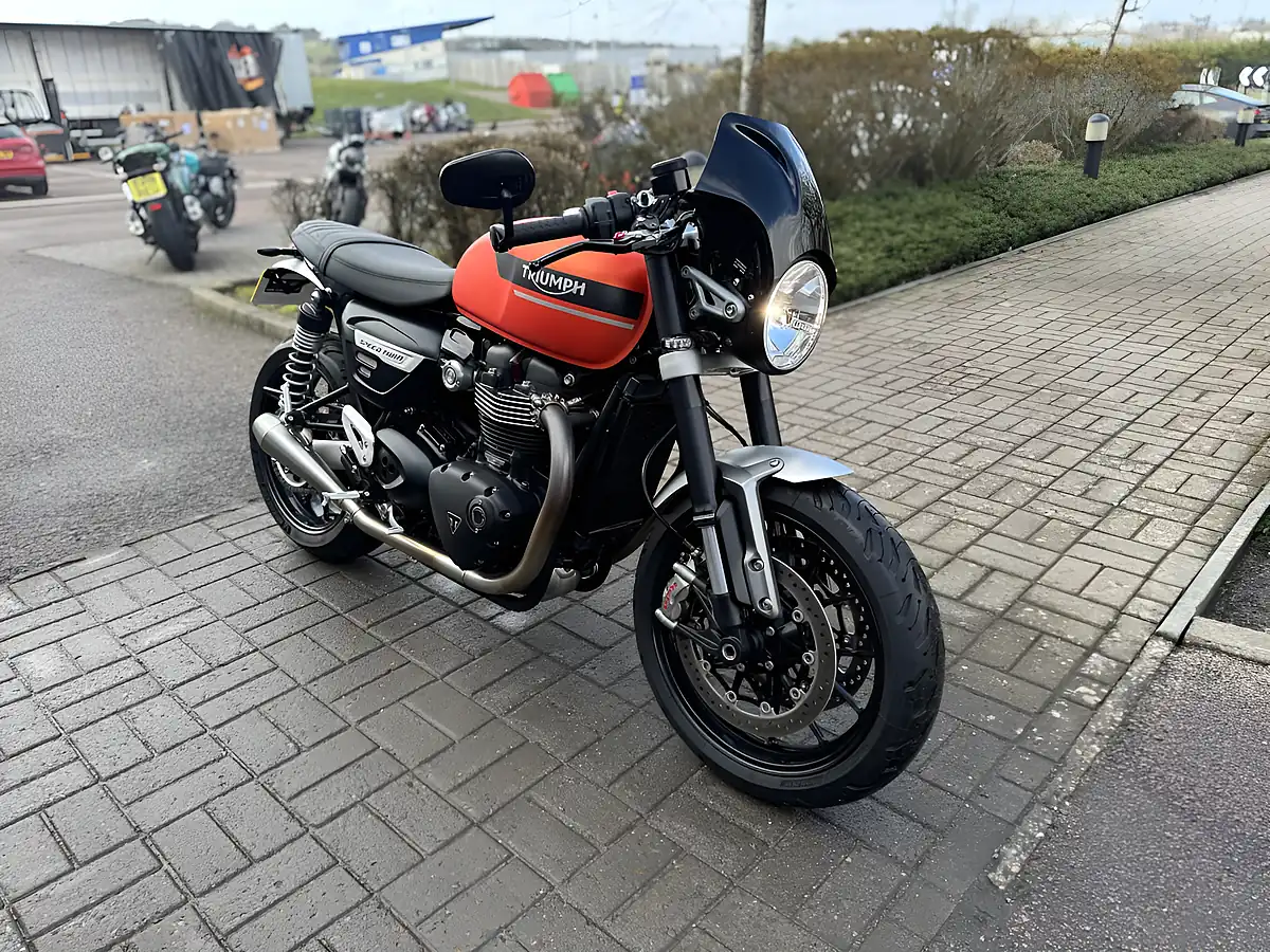Used 2024 Triumph Speed Twin RS Orange - Interior and Exterior details 4