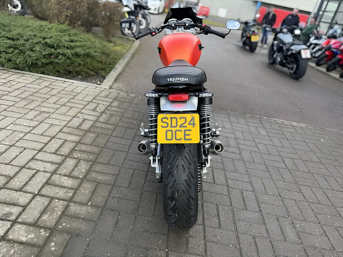Used 2024 Triumph Speed Twin RS Orange - Interior and Exterior details 9