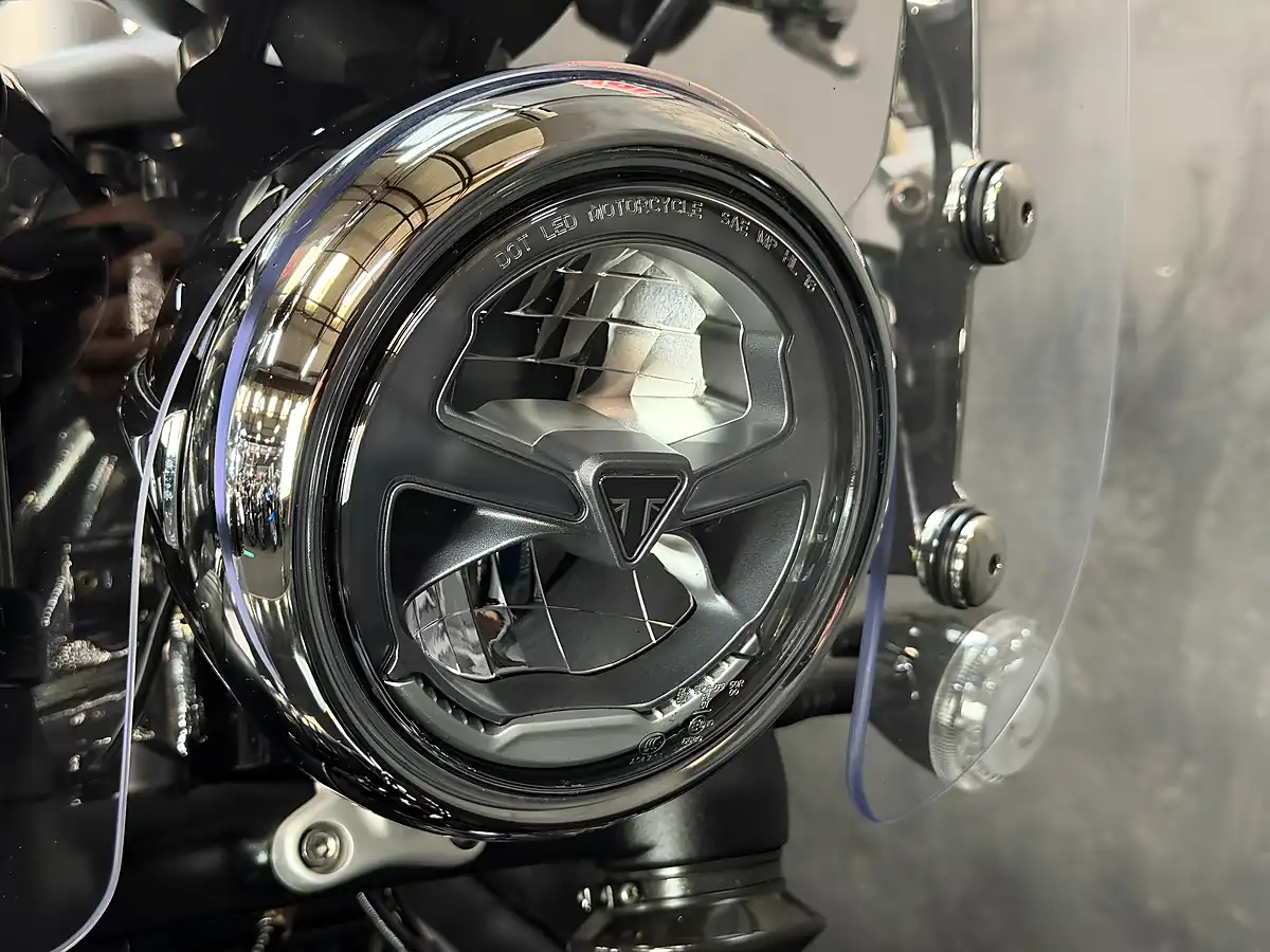 Used 2024 Triumph Speedmaster 1200 Black - Interior and Exterior details 11