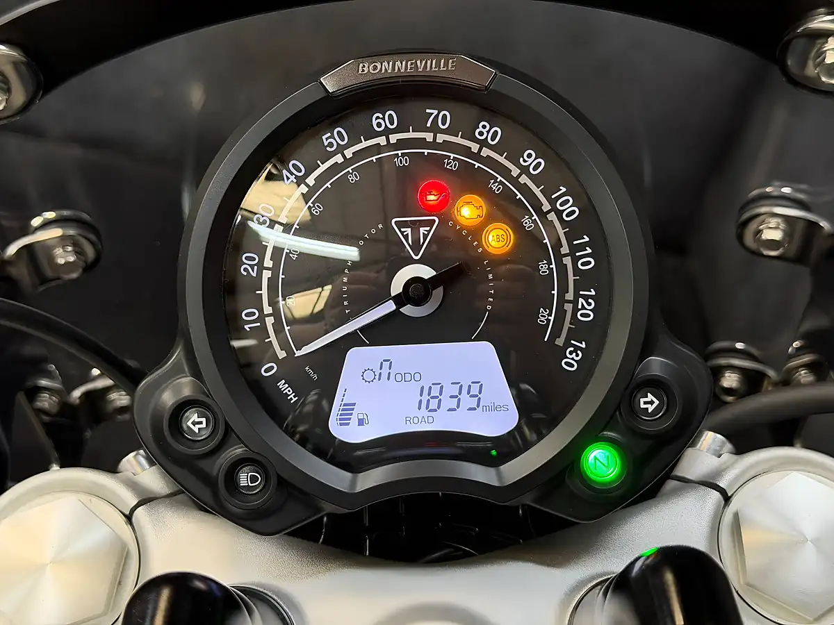 Used 2024 Triumph Speedmaster 1200 Black - Interior and Exterior details 3