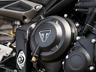 Used 2024 Triumph Street Triple 765 RS Cosmic Yellow - Interior and Exterior details 11