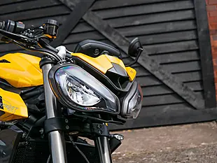 Used 2024 Triumph Street Triple 765 RS Cosmic Yellow - Interior and Exterior details 6
