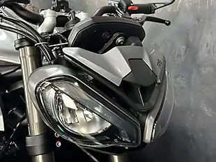 Used 2024 Triumph Street Triple 765 RS Silver - Interior and Exterior details 12