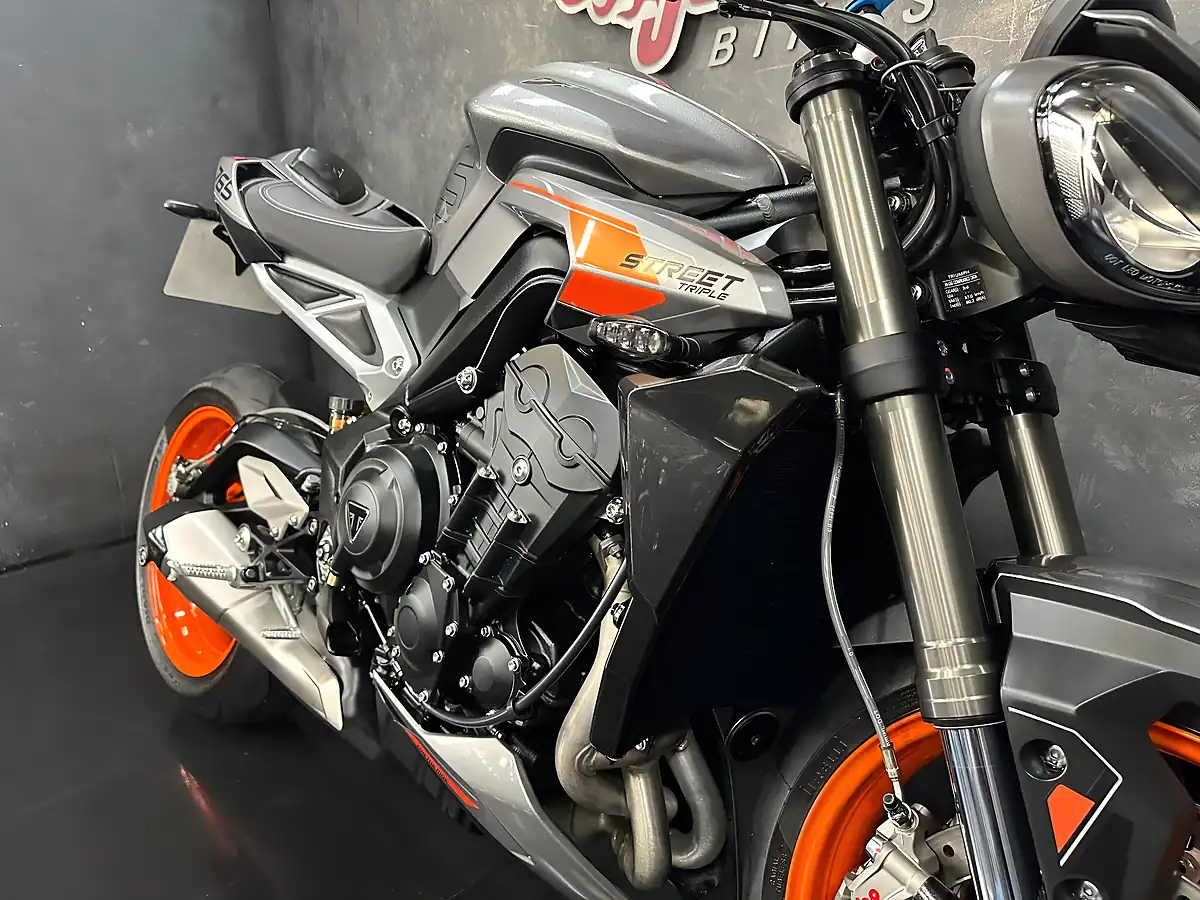 Used 2024 Triumph Street Triple 765 RS Silver - Interior and Exterior details 14