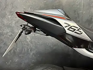 Used 2024 Triumph Street Triple 765 RS Silver - Interior and Exterior details 19