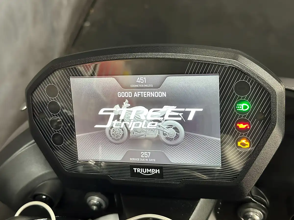 Used 2024 Triumph Street Triple 765 RS Silver - Interior and Exterior details 3