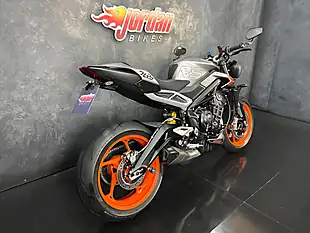 Used 2024 Triumph Street Triple 765 RS Silver - Interior and Exterior details 6