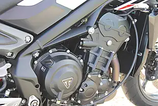 Used 2024 Triumph Street Triple R White - Interior and Exterior details 17