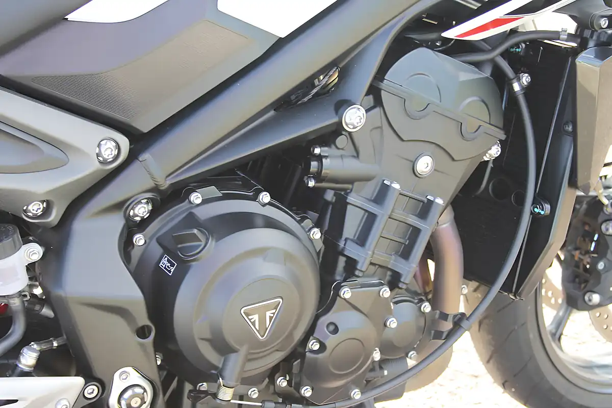Used 2024 Triumph Street Triple R White - Interior and Exterior details 17