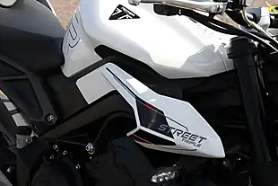 Used 2024 Triumph Street Triple R White - Interior and Exterior details 18