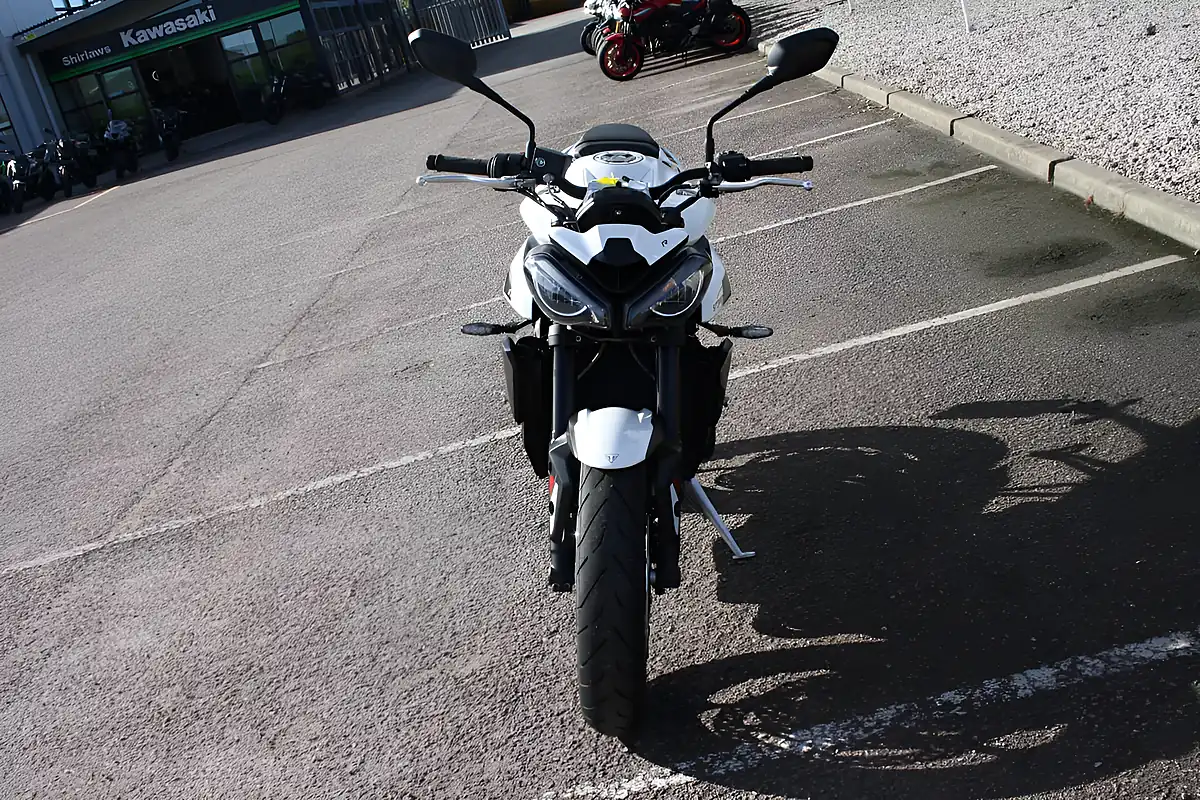 Used 2024 Triumph Street Triple R White - Interior and Exterior details 5