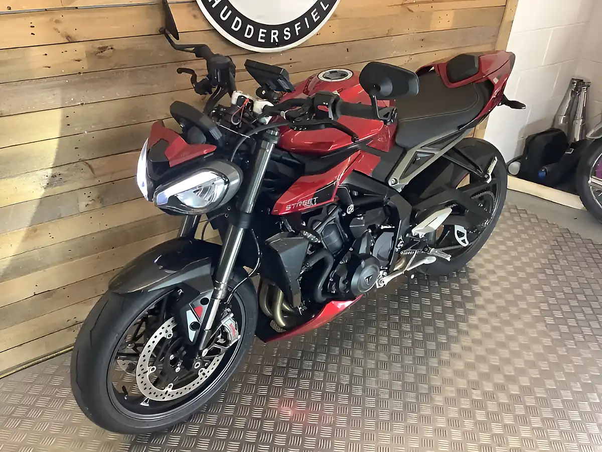 Used 2024 Triumph Street Triple RS Red - Interior and Exterior details 3