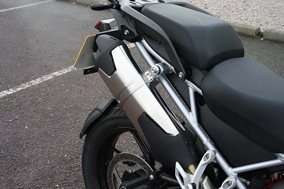 Used 2024 Triumph Tiger 1200 GT Pro Red - Interior and Exterior details 12