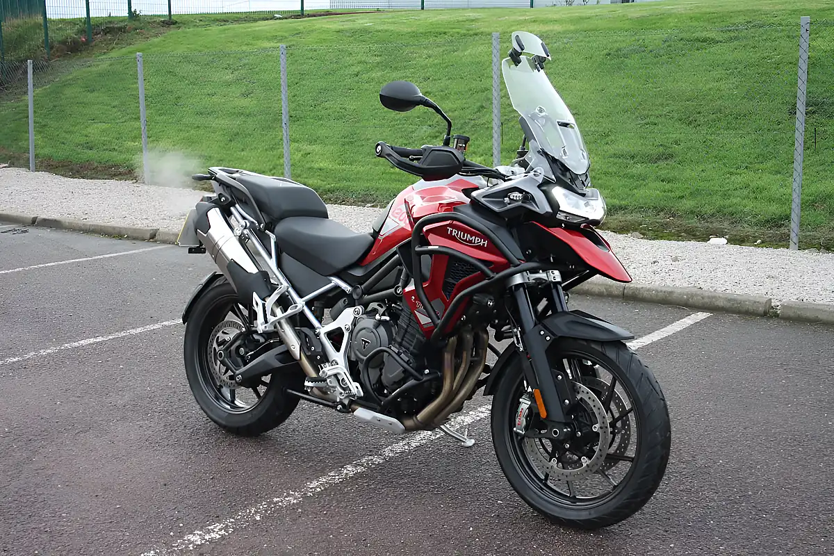 Used 2024 Triumph Tiger 1200 GT Pro Red - Interior and Exterior details 4