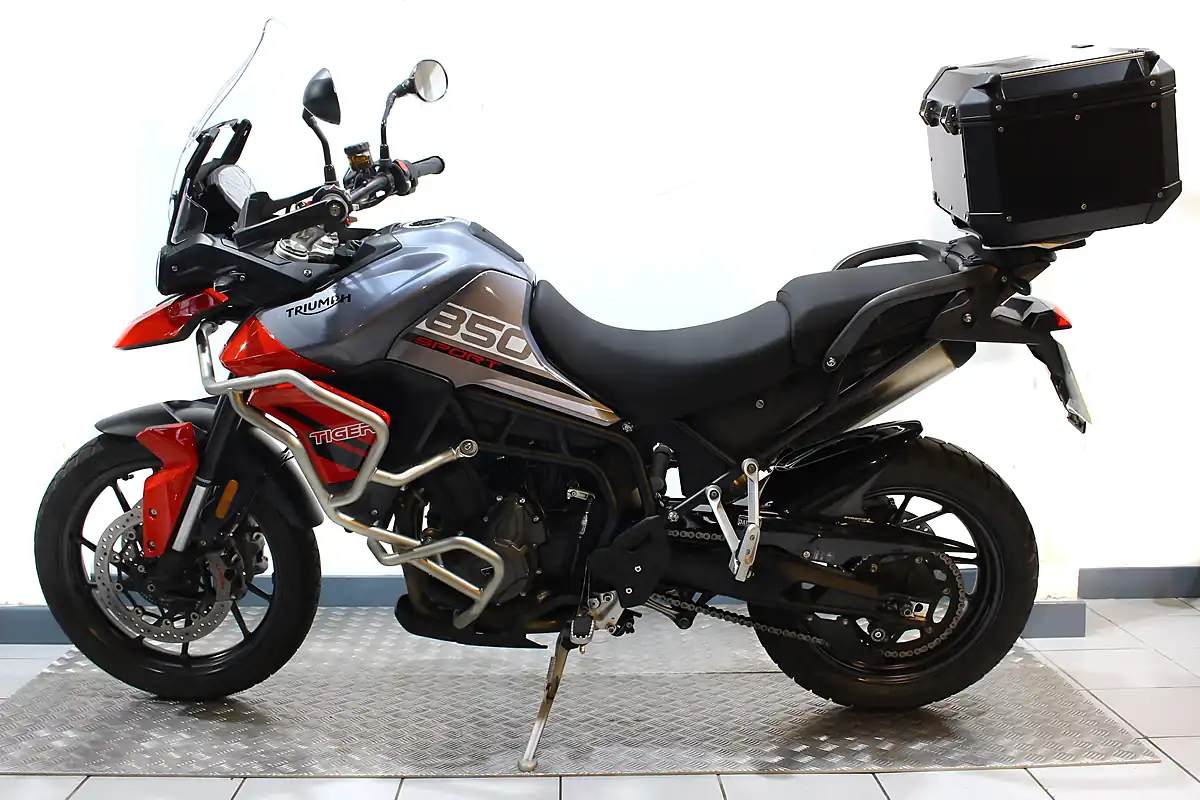 Used 2024 Triumph Tiger 850 Sport Red - Interior and Exterior details 10