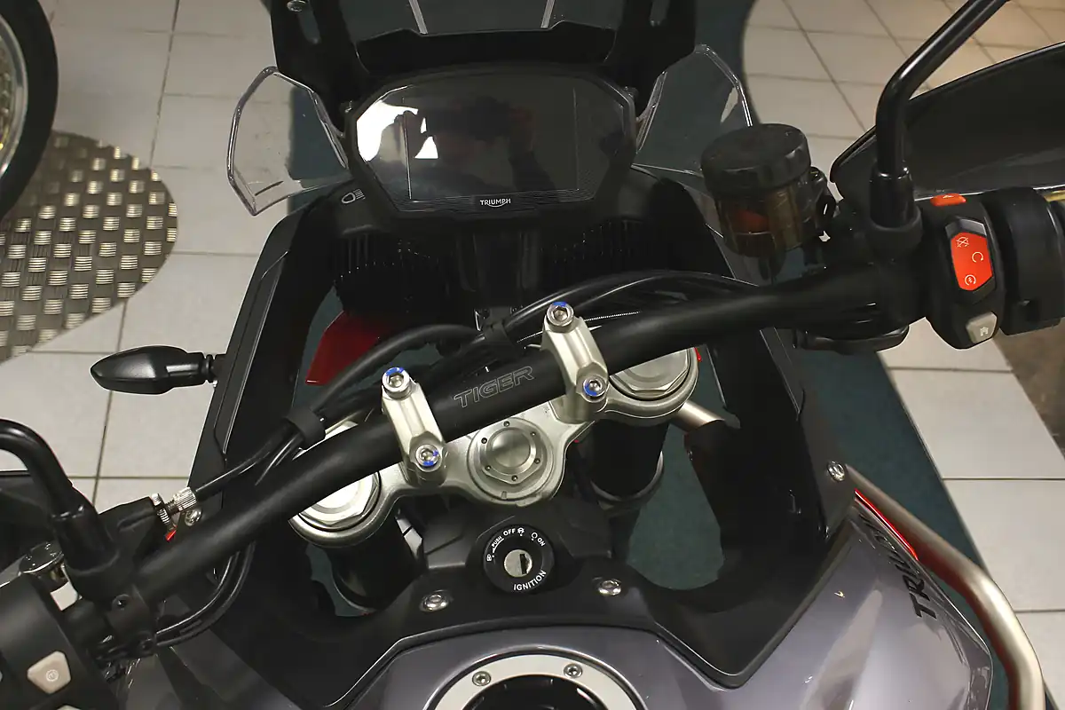 Used 2024 Triumph Tiger 850 Sport Red - Interior and Exterior details 8