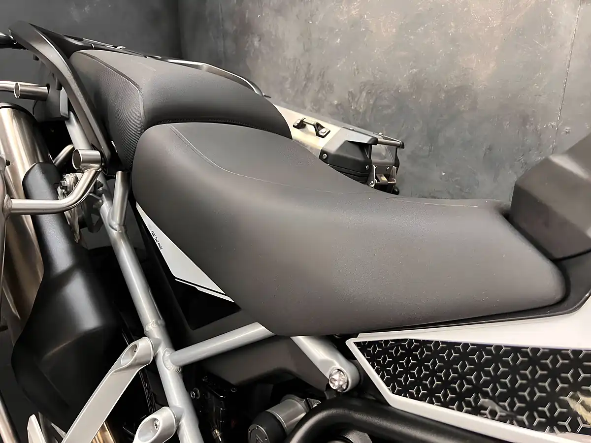 Used 2024 Triumph Tiger 900 GT Pro White - Interior and Exterior details 14