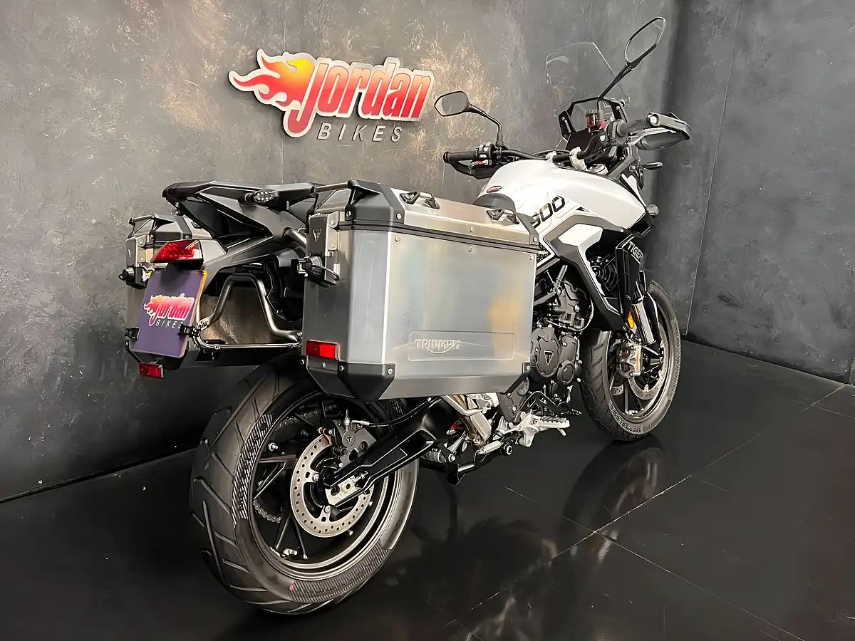 Used 2024 Triumph Tiger 900 GT Pro White - Interior and Exterior details 6