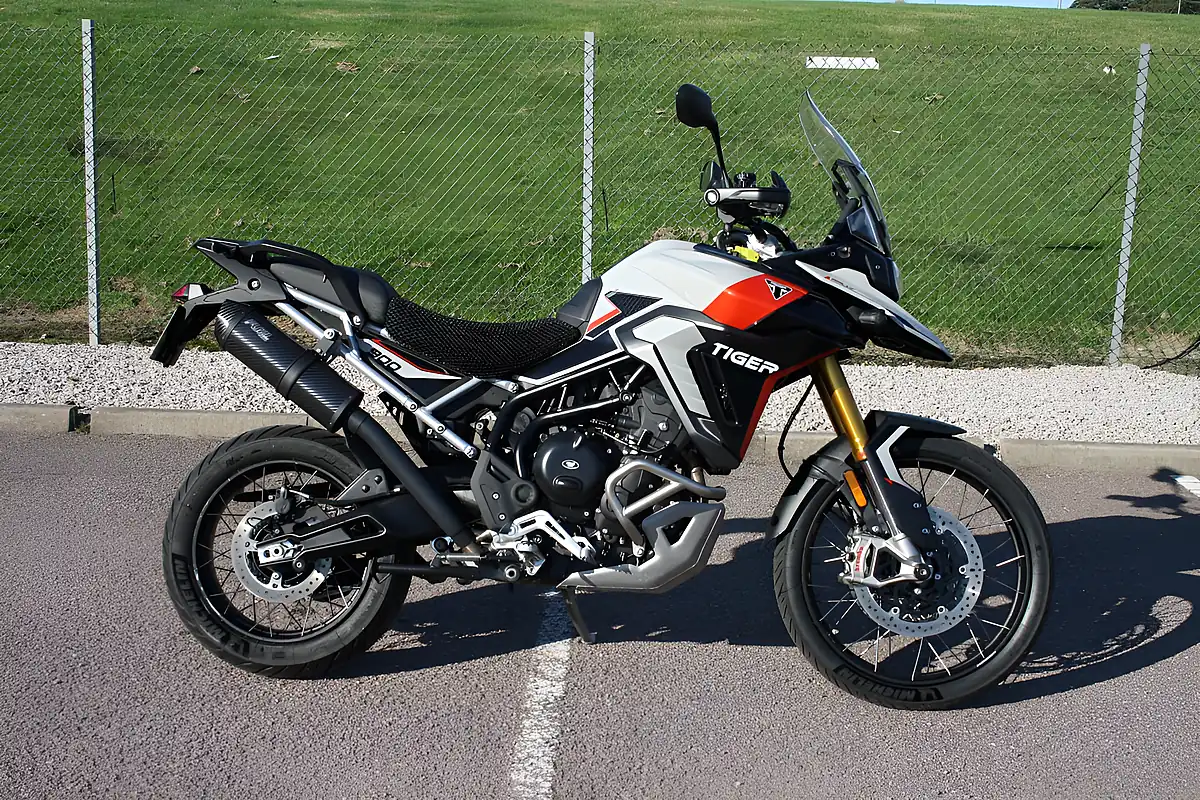 Used 2024 Triumph Tiger 900 Rally Pro Grey - Front View