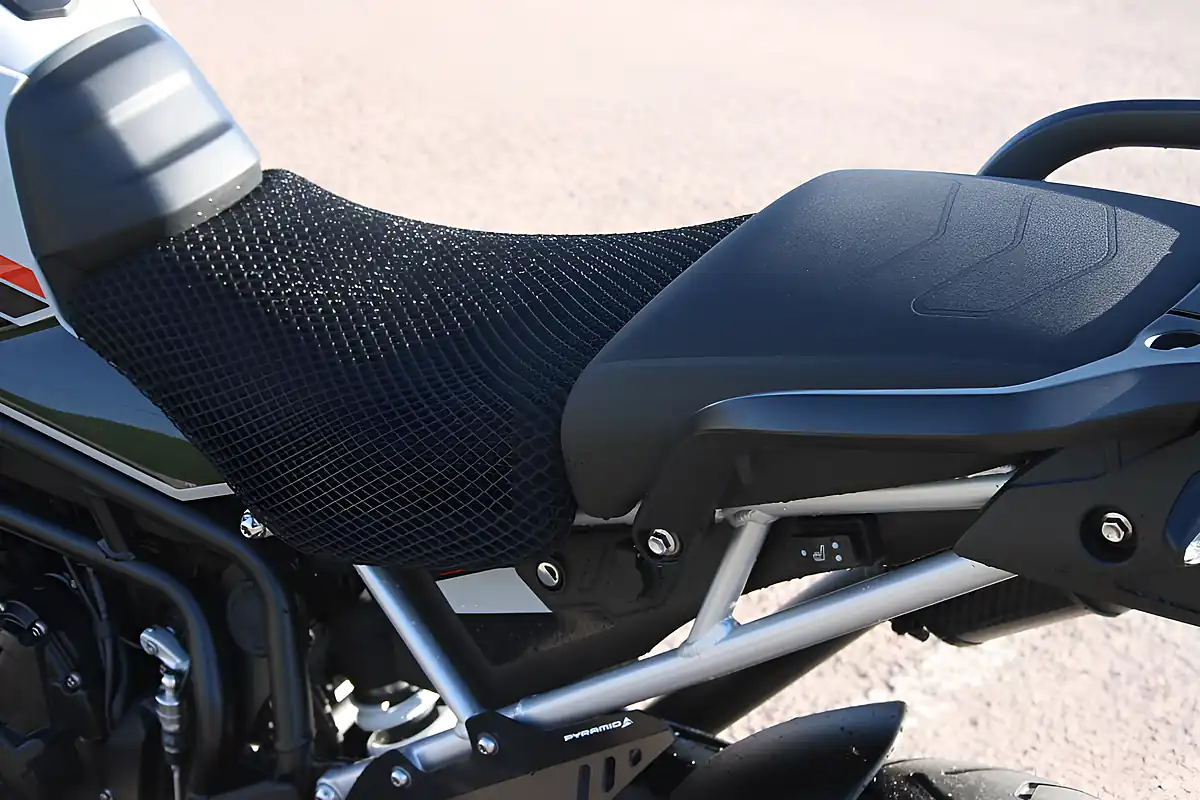 Used 2024 Triumph Tiger 900 Rally Pro Grey - Interior and Exterior details 15